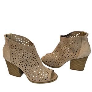 Jellypop Tan Faux Suede Laser CutOut Toe Out Booties sz 11